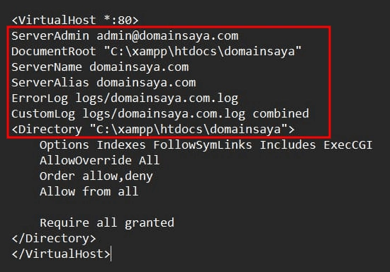 tampilan isi file httpd-vhosts.conf dengan bagian yang disorot untuk mengganti localhost dengan domain sendiri